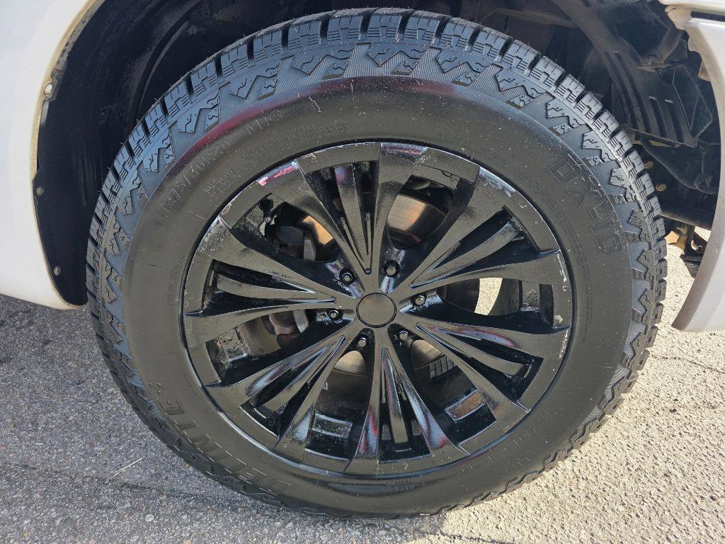 Used 2012 Nissan Titan SV w/ SV Value Truck Pkg image 19