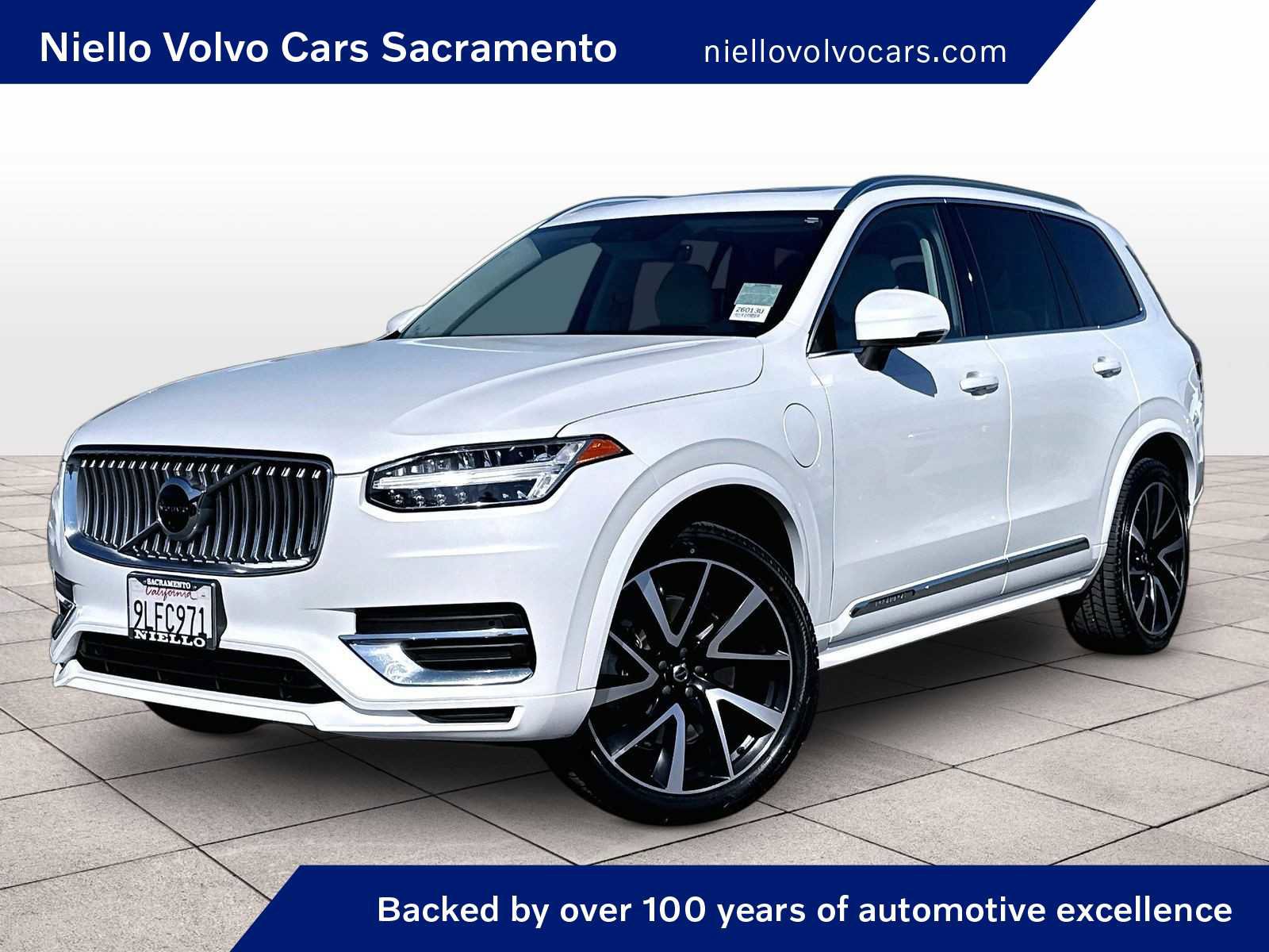 Used 2022 Volvo XC90 T8 Inscription Expression w/ Advanced Package AWD/4WD image 1
