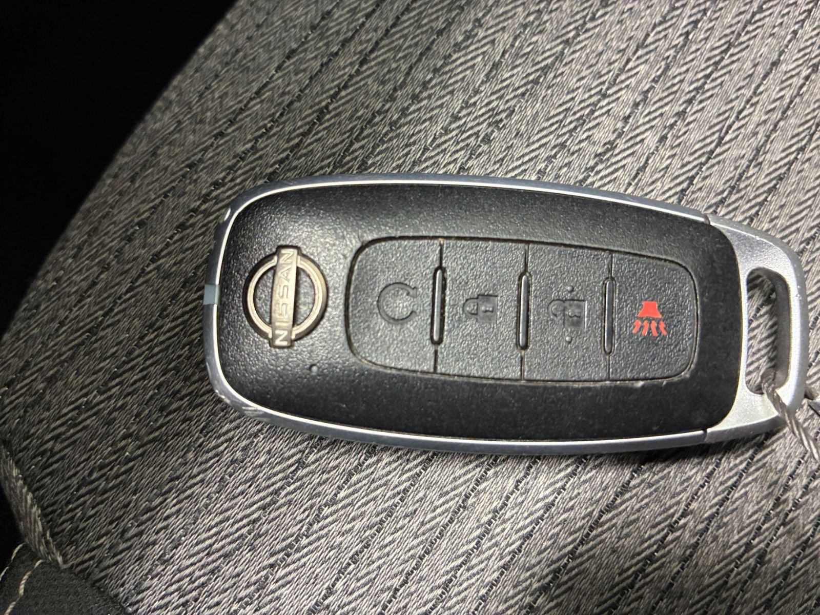 Used 2023 Nissan Rogue SV image 25