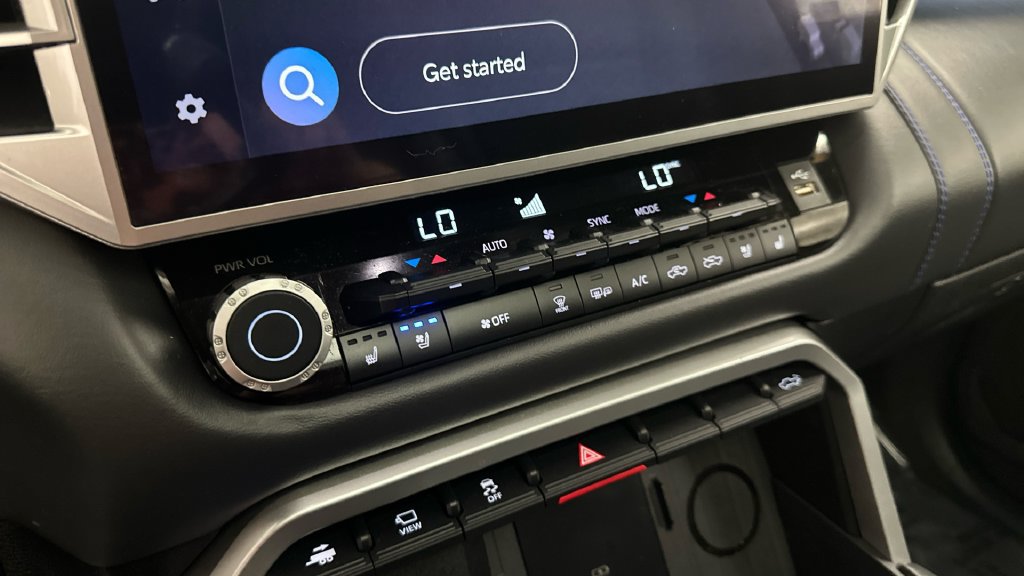 Certified 2025 Toyota Tundra Platinum AWD/4WD image 28