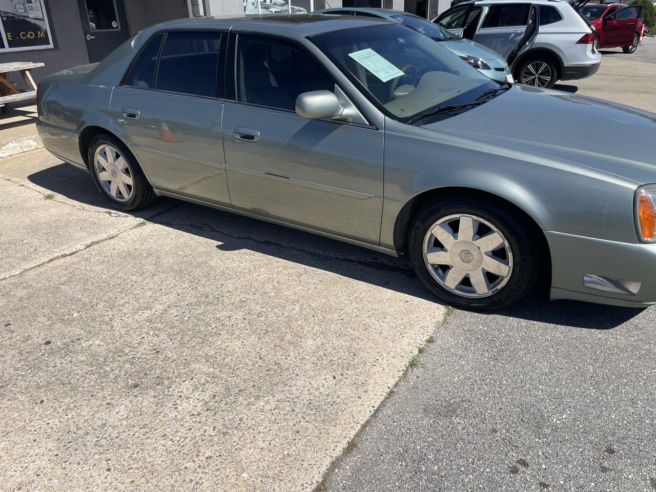 Used 2005 Cadillac De Ville DTS w/ Equipment Group FWD image 22