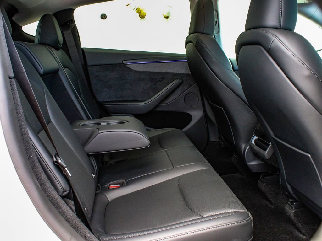 Used 2026 Tesla Model Y Long Range image 36