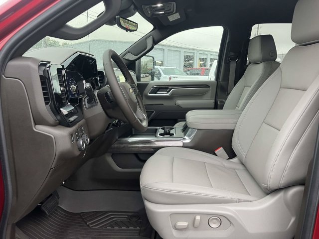 New 2026 Chevrolet Silverado 2500 LTZ w/ LTZ Premium Package AWD/4WD image 7