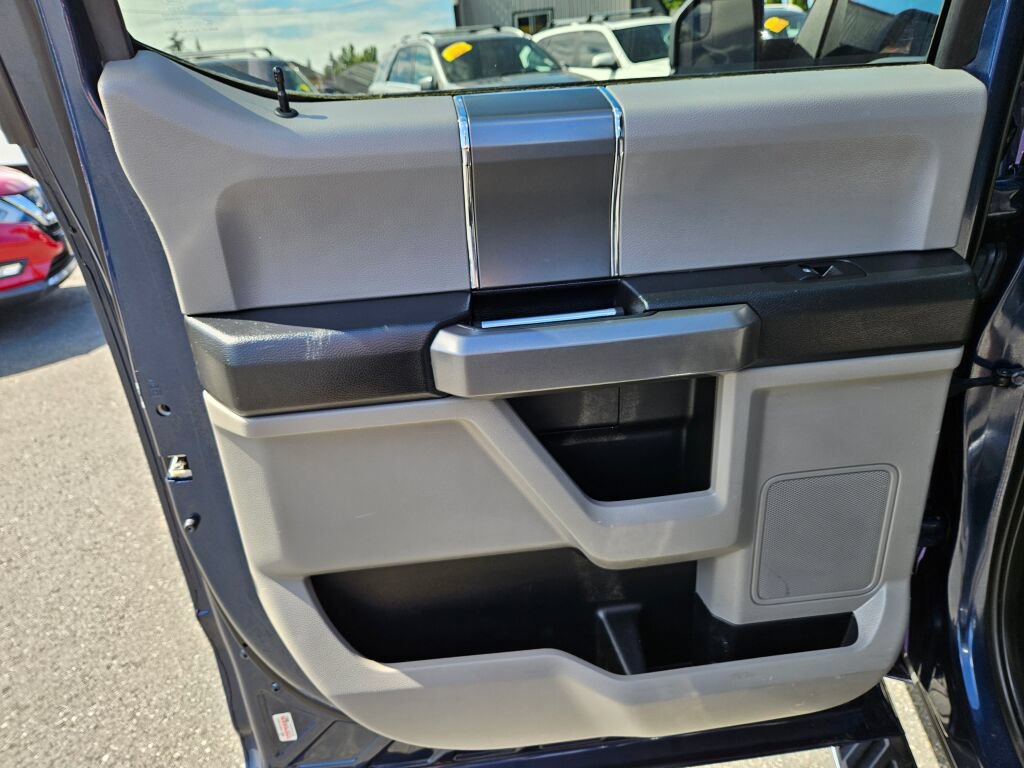 Used 2018 Ford F150 XLT w/ Equipment Group 302A Luxury AWD/4WD image 15