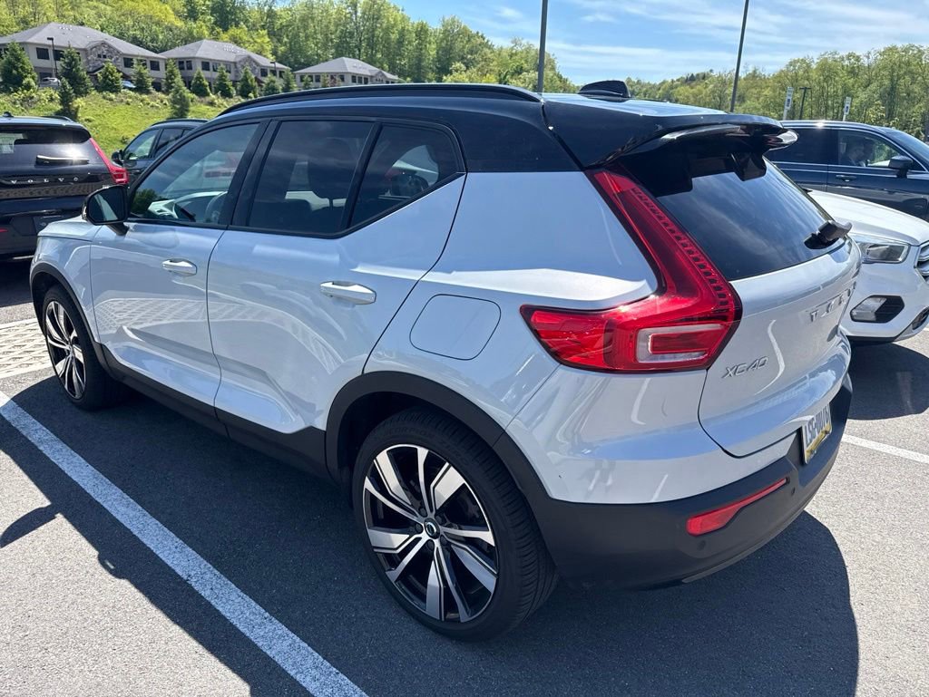 Used 2021 Volvo XC40 P8 Recharge AWD/4WD image 2