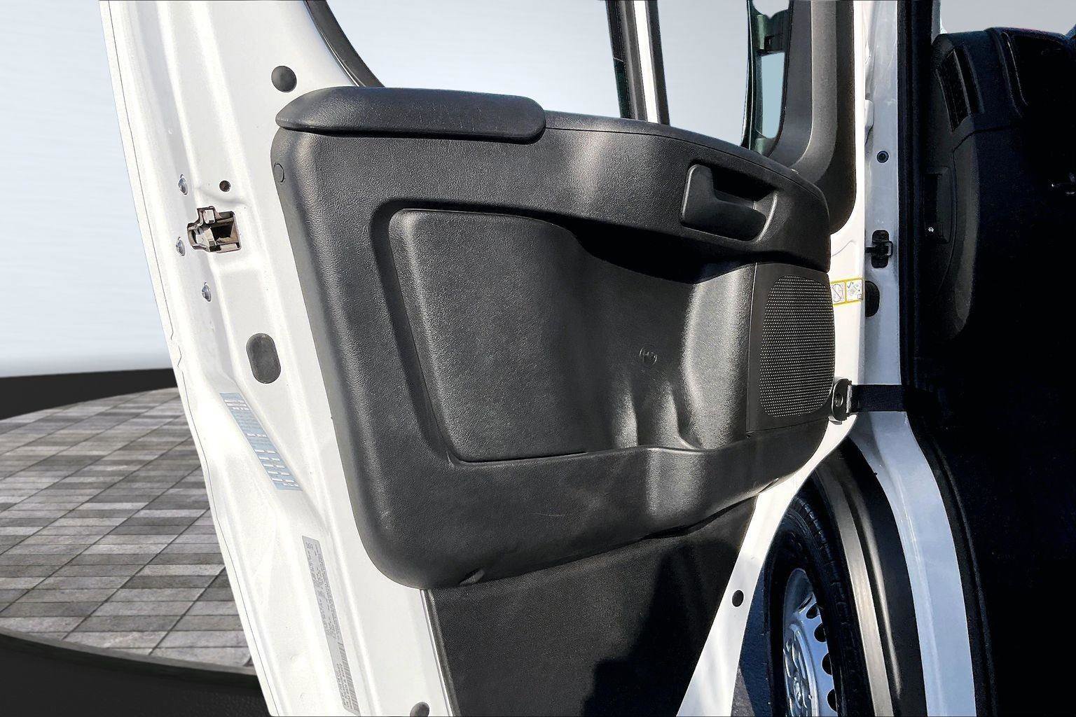 Used 2025 RAM ProMaster 2500 w/ Convenience Group image 24