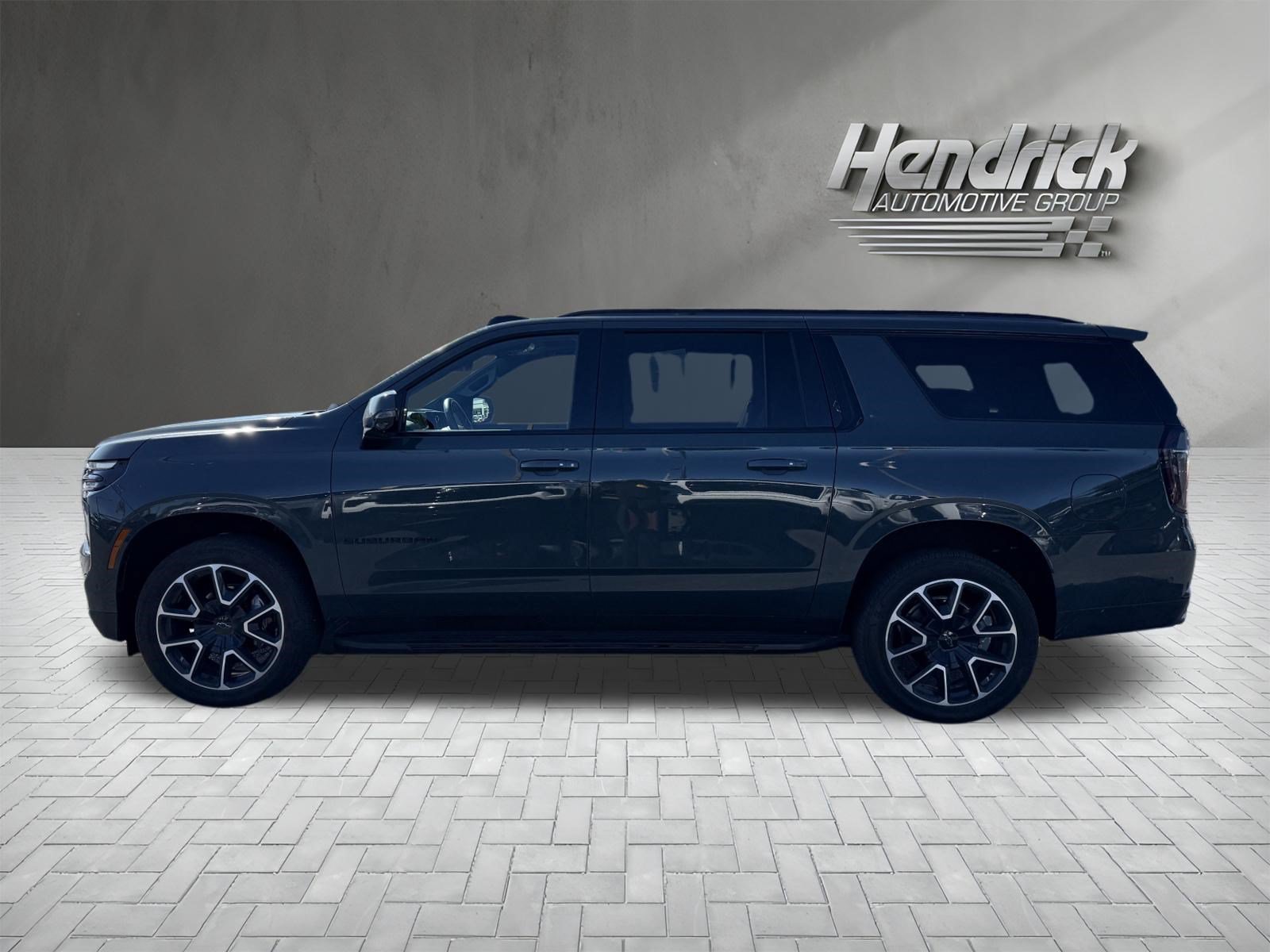 Used 2026 Chevrolet Suburban RST w/ Comfort Package AWD/4WD image 7