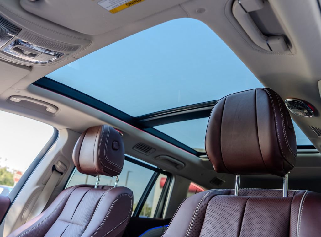 Used 2023 Mercedes-Benz Maybach GLS 600 4MATIC image 18