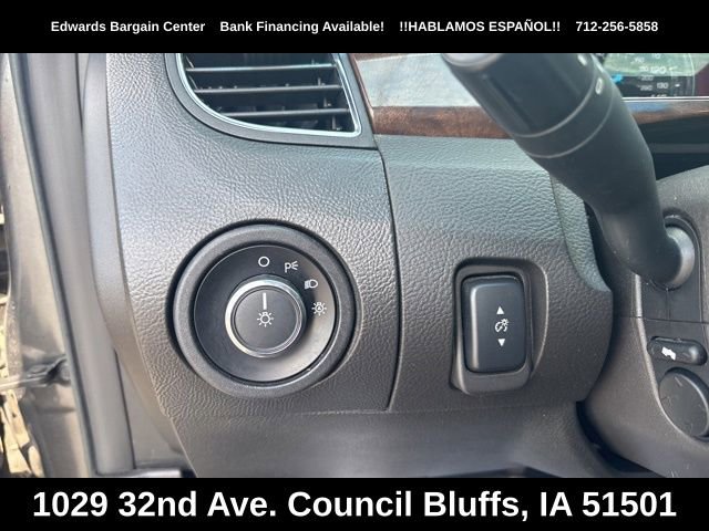 Used 2017 Ford Taurus Limited FWD image 16