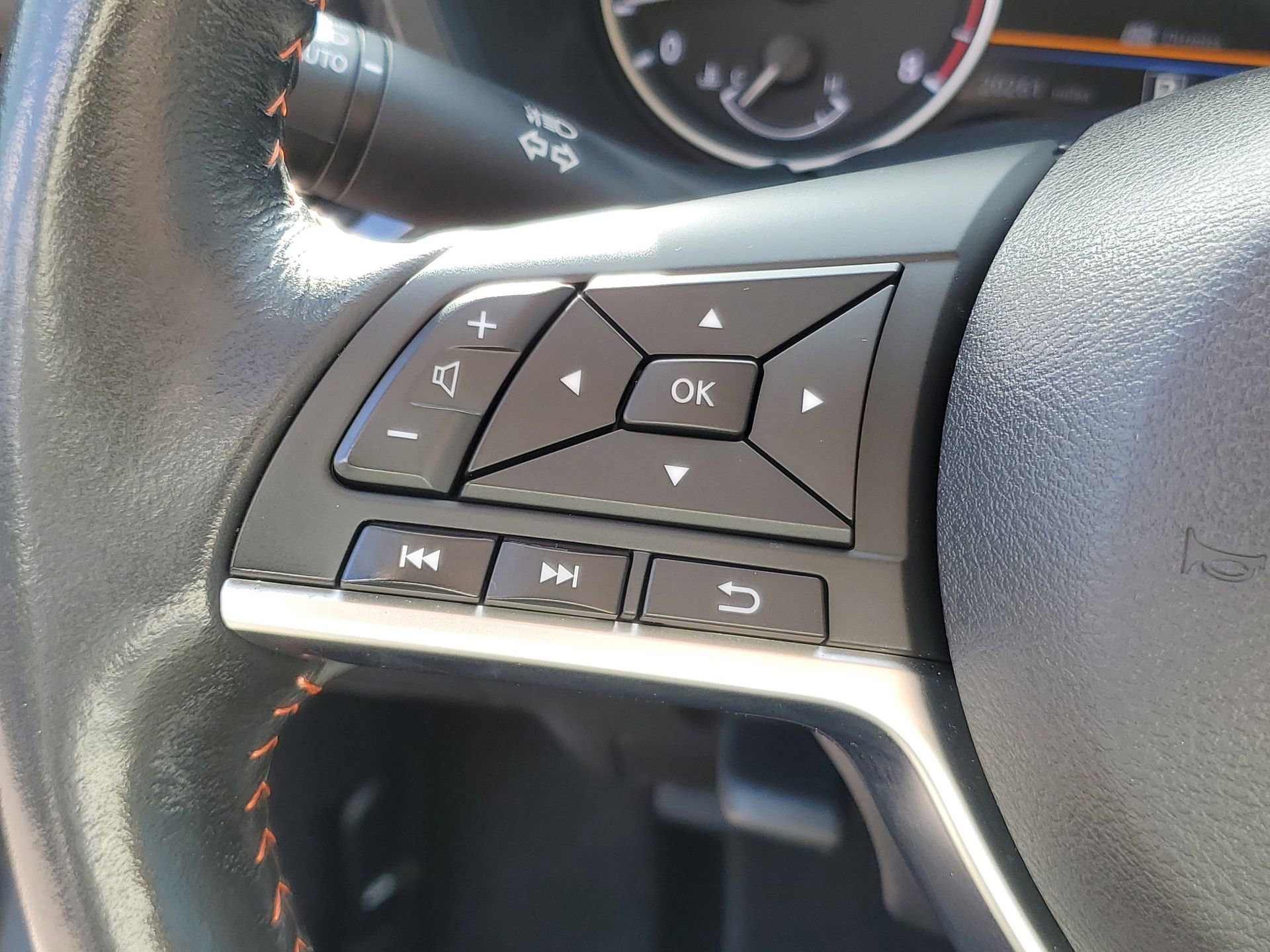 Used 2024 Nissan Sentra SR FWD image 22