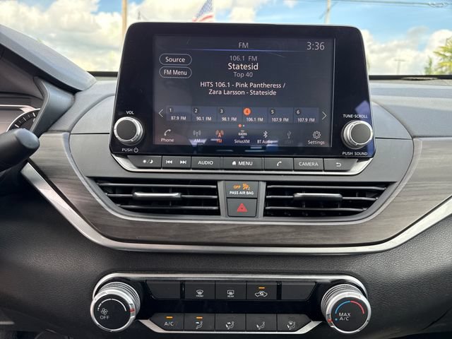 Used 2024 Nissan Altima 2.5 SV FWD image 22