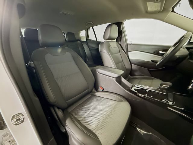 Used 2025 Chevrolet Trax LT w/ Driver Confidence Package image 27