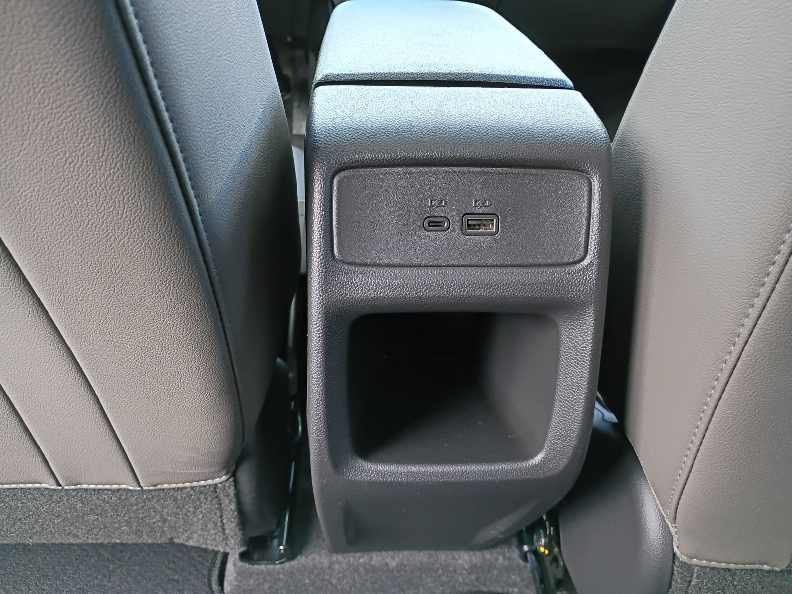 New 2026 Chevrolet Trax ACTIV w/ Sunroof Package image 25