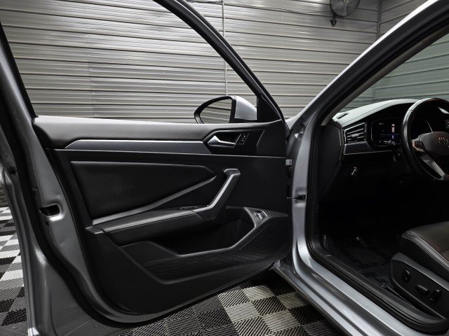 Used 2022 Volkswagen Jetta SE FWD image 33