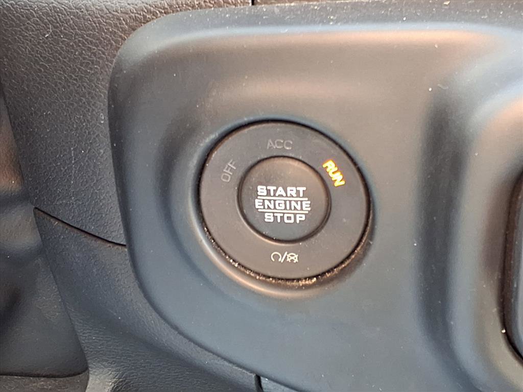 Used 2023 Jeep Wrangler Sahara w/ Cold Weather Group image 11