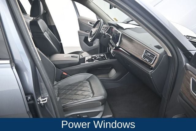Used 2024 Volkswagen Atlas SEL Premium R-Line AWD/4WD image 20