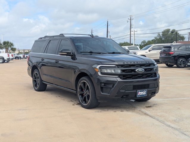 Used 2022 Ford Expedition Max Limited AWD/4WD image 3