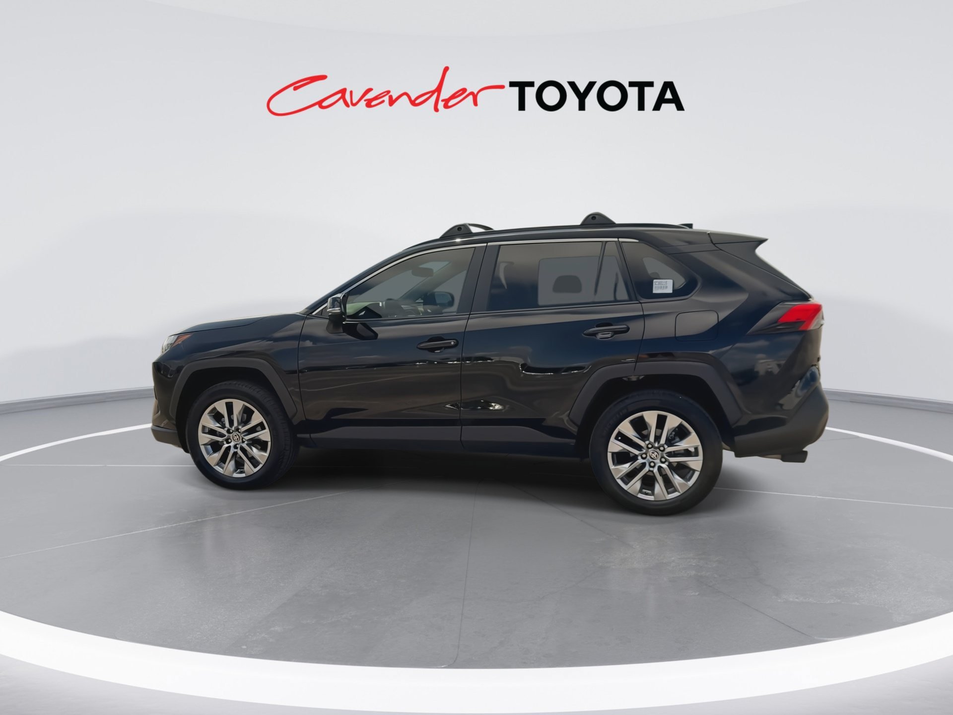 Certified 2025 Toyota RAV4 XLE Premium FWD image 5