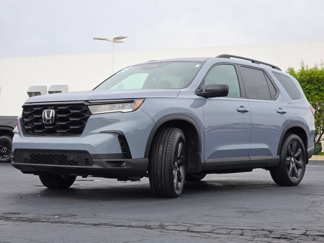 Used 2025 Honda Pilot Sport image 12
