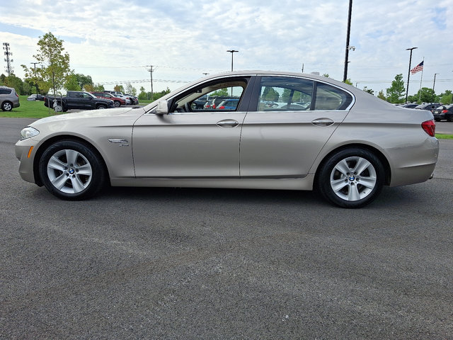 Used 2012 BMW 528i xDrive Sedan AWD/4WD image 4