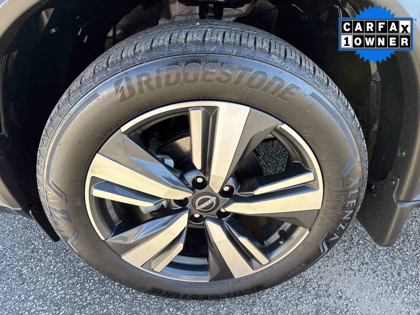 Used 2023 Nissan Rogue SL w/ SL Premium Package image 11