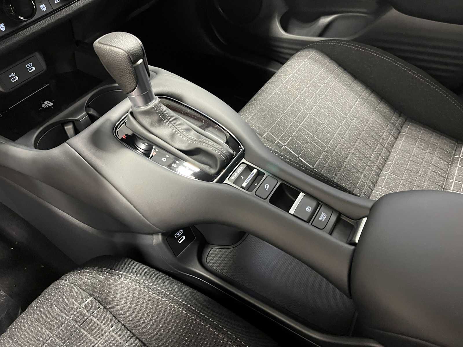 New 2027 Honda HR-V LX image 14