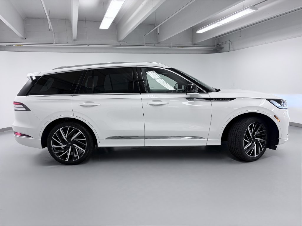 Used 2026 Lincoln Aviator Black Label w/ Dynamic Handling Package AWD/4WD image 6