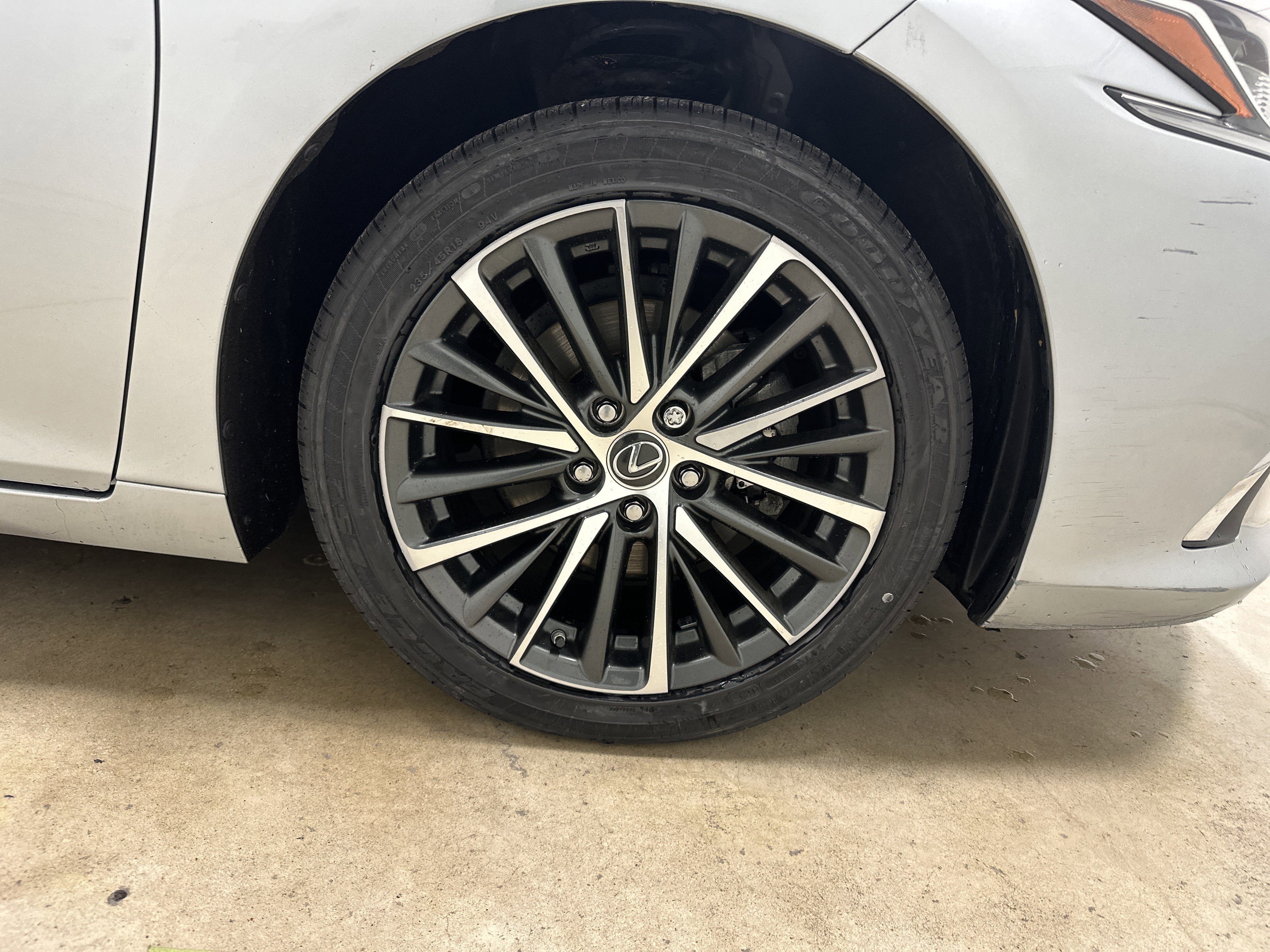 Used 2023 Lexus ES 350 w/ Premium Package FWD image 13