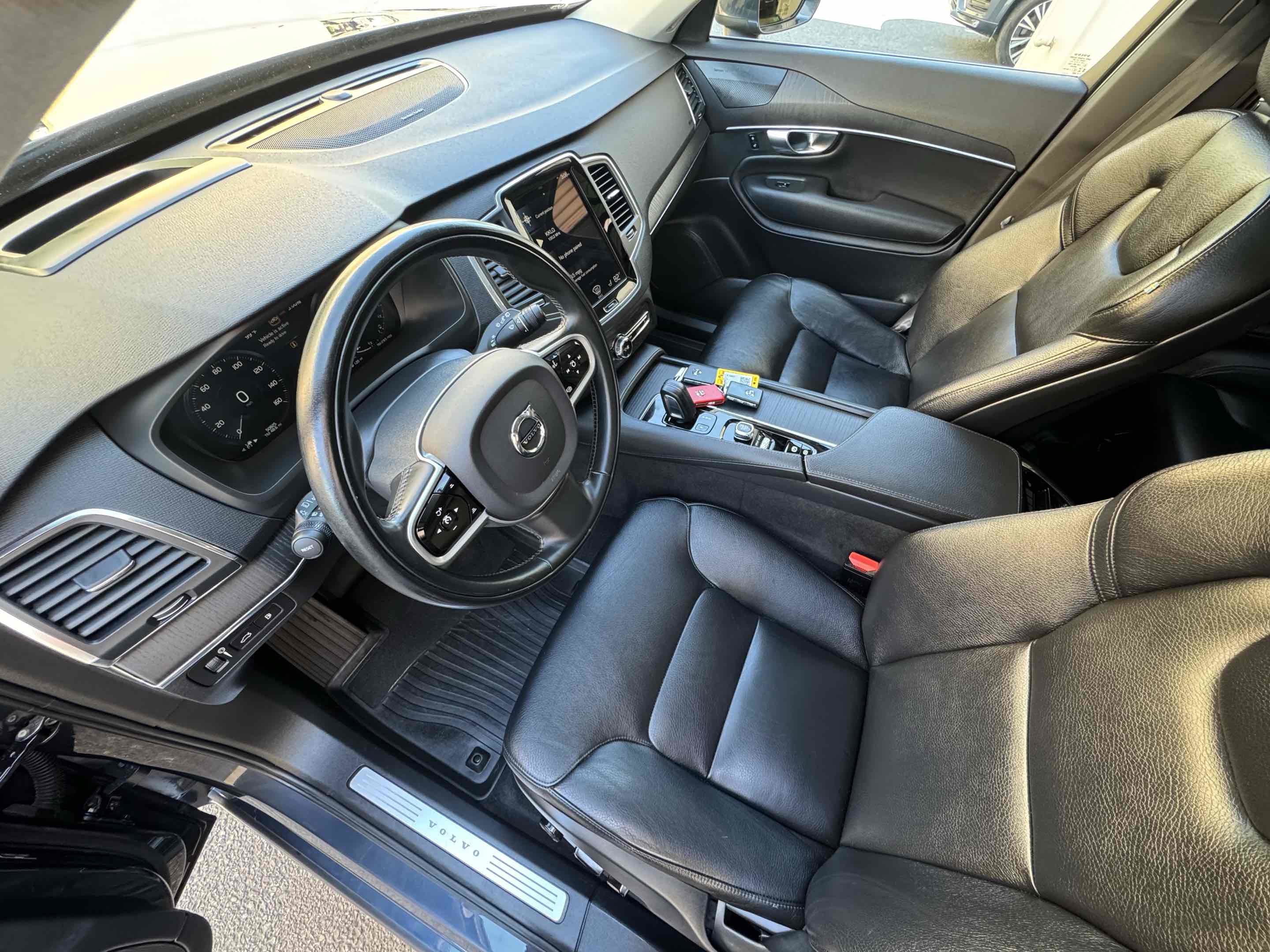 Used 2020 Volvo XC90 T8 Momentum w/ Protection Package Premier AWD/4WD image 19
