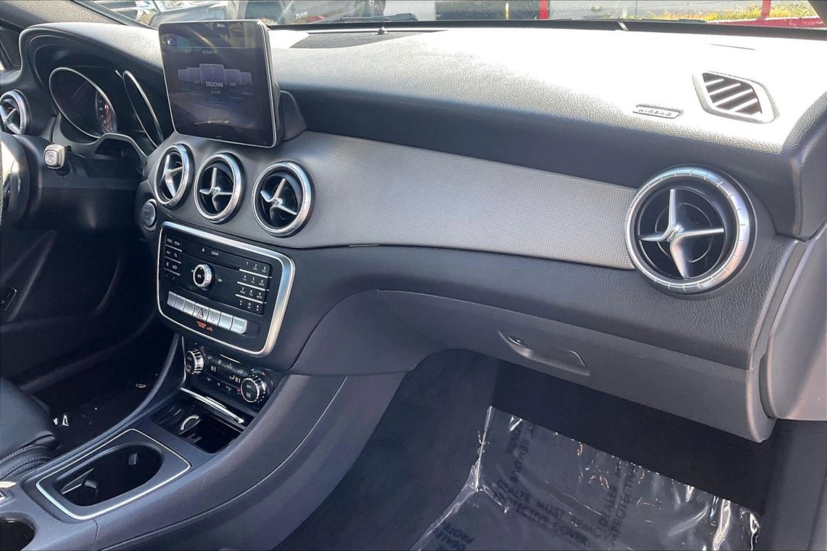Used 2019 Mercedes-Benz CLA 250 image 12