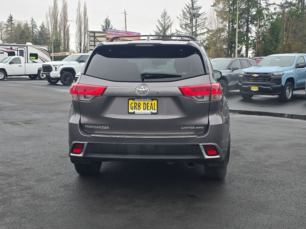 Used 2018 Toyota Highlander Limited Platinum image 8