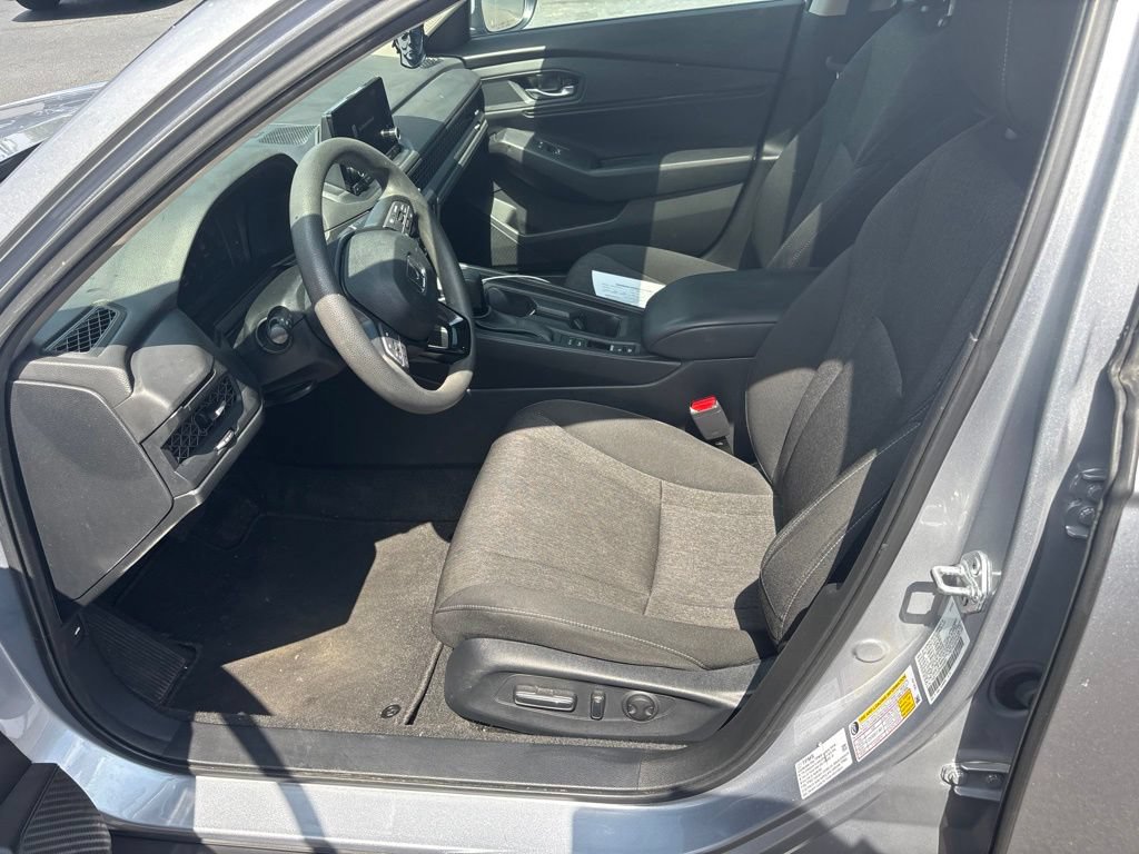Certified 2023 Honda Accord EX image 15