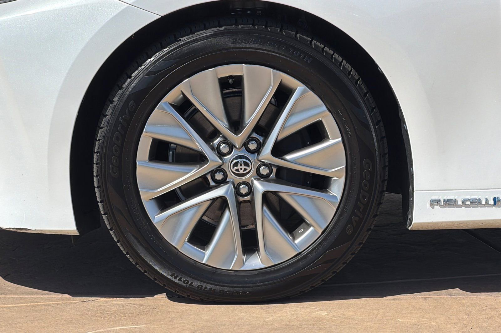 Certified 2021 Toyota Mirai w/ Advanced Technology Package RWD image 33