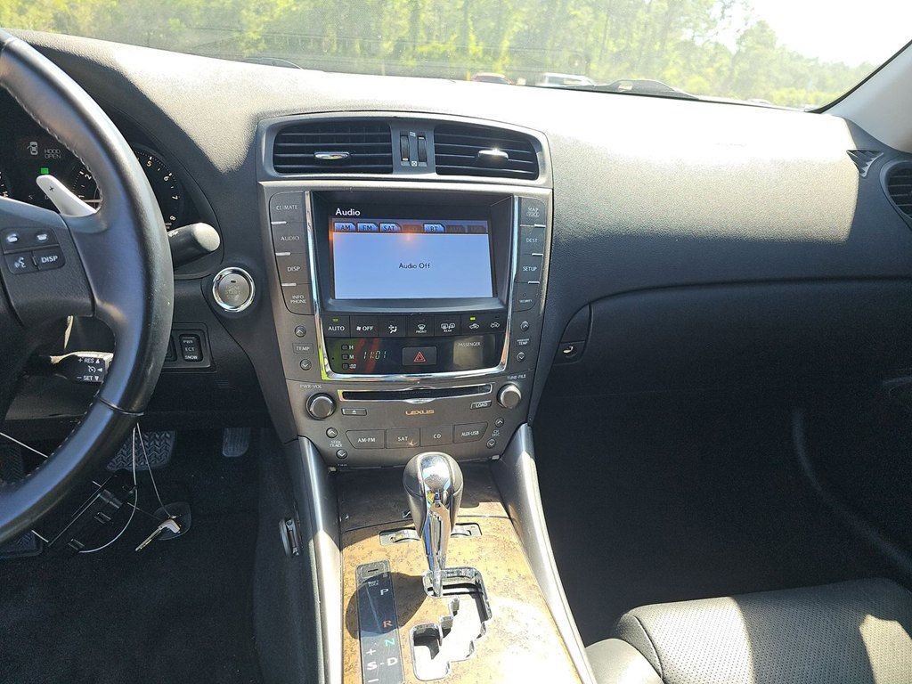 Used 2010 Lexus IS 250C RWD image 13