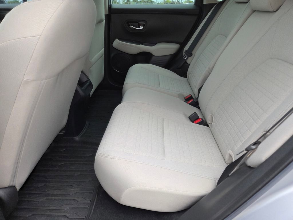 Used 2023 Honda HR-V LX image 18