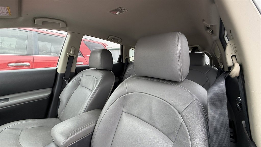 Used 2011 Nissan Rogue SV image 12