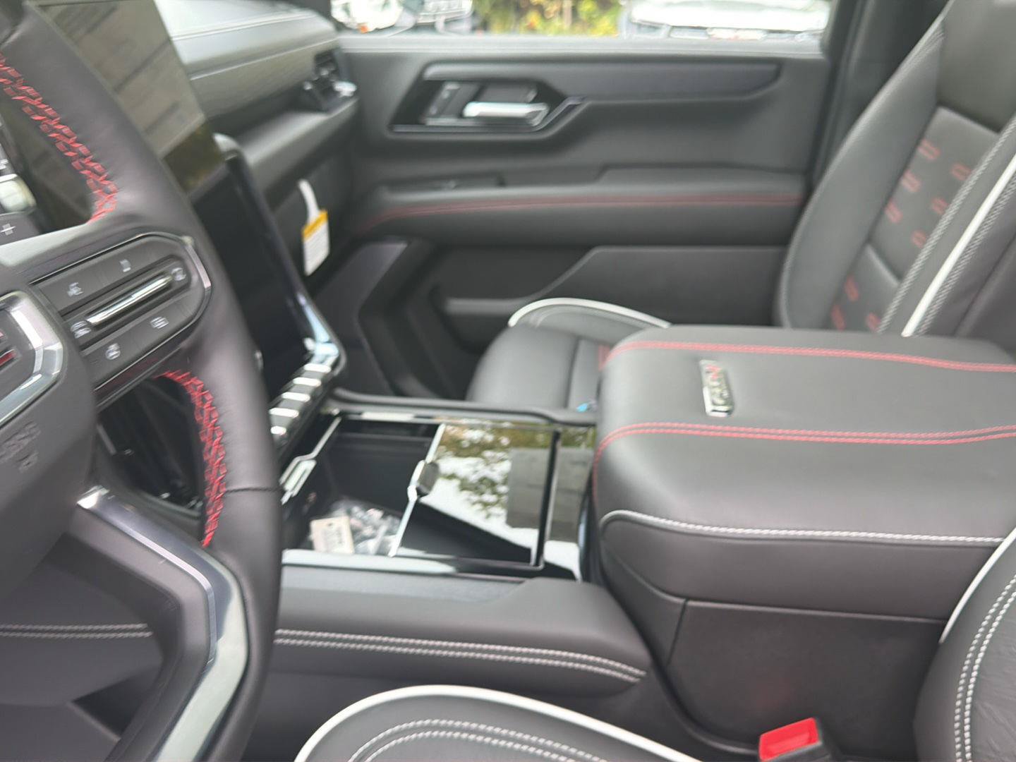 New 2027 GMC Yukon XL AT4 Ultimate AWD/4WD image 12