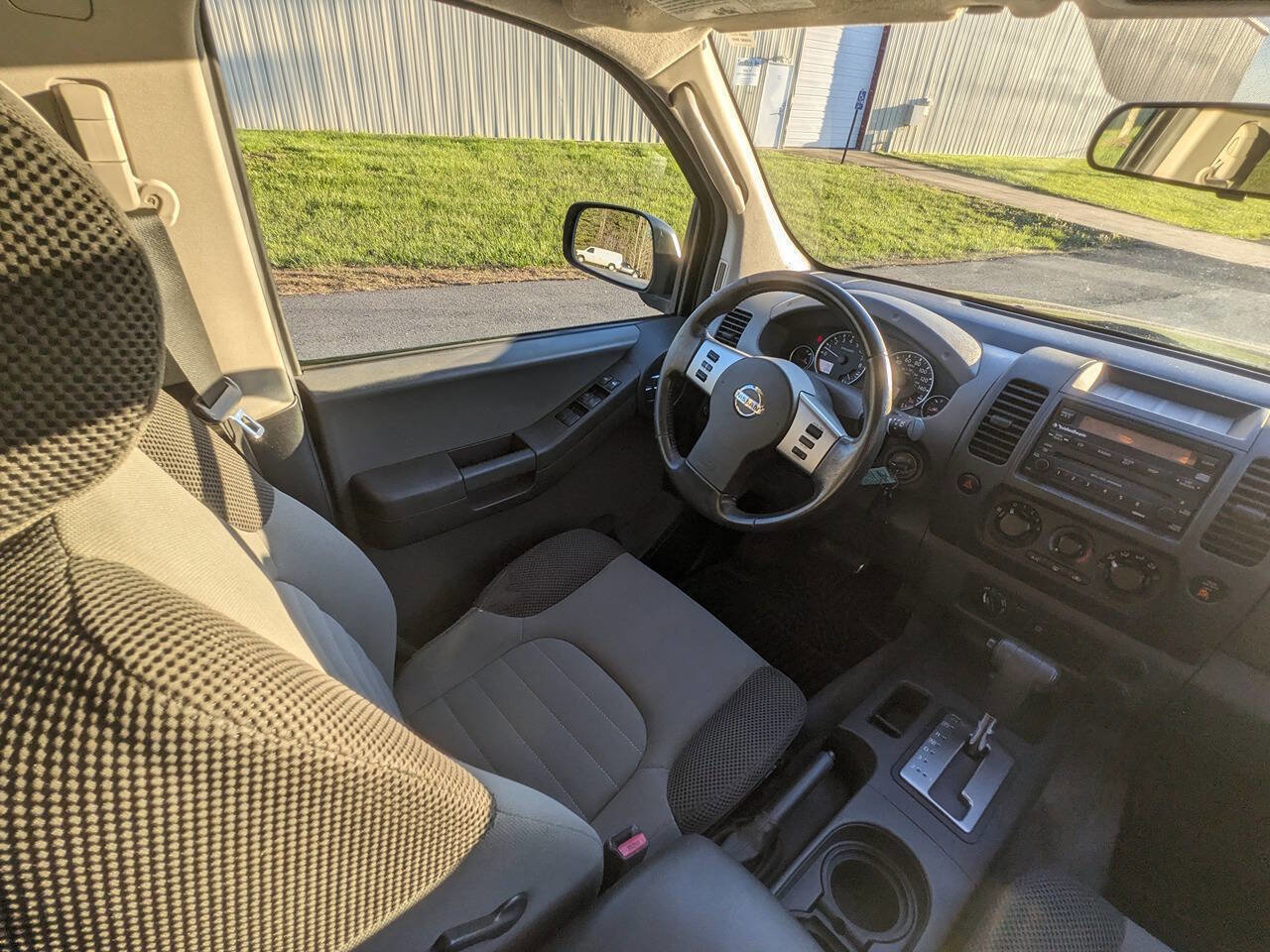 Used 2005 Nissan Xterra SE image 30