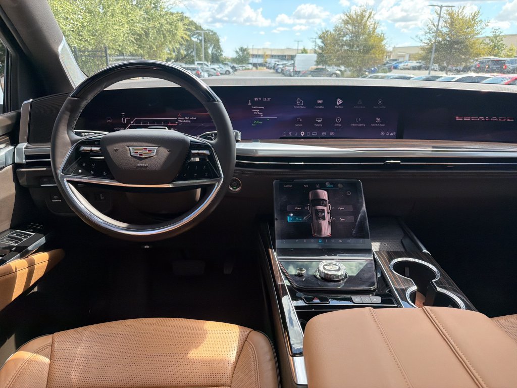 Used 2026 Cadillac Escalade ESV Luxury AWD/4WD image 35