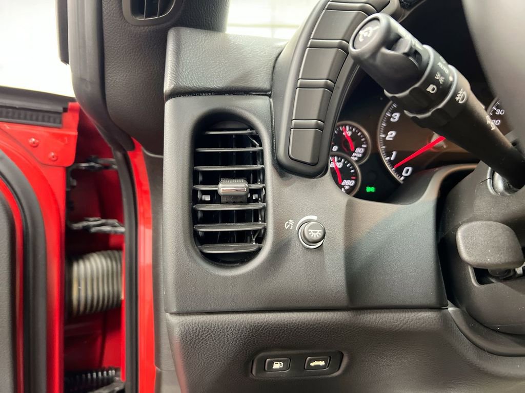 Used 2008 Chevrolet Corvette Coupe image 17