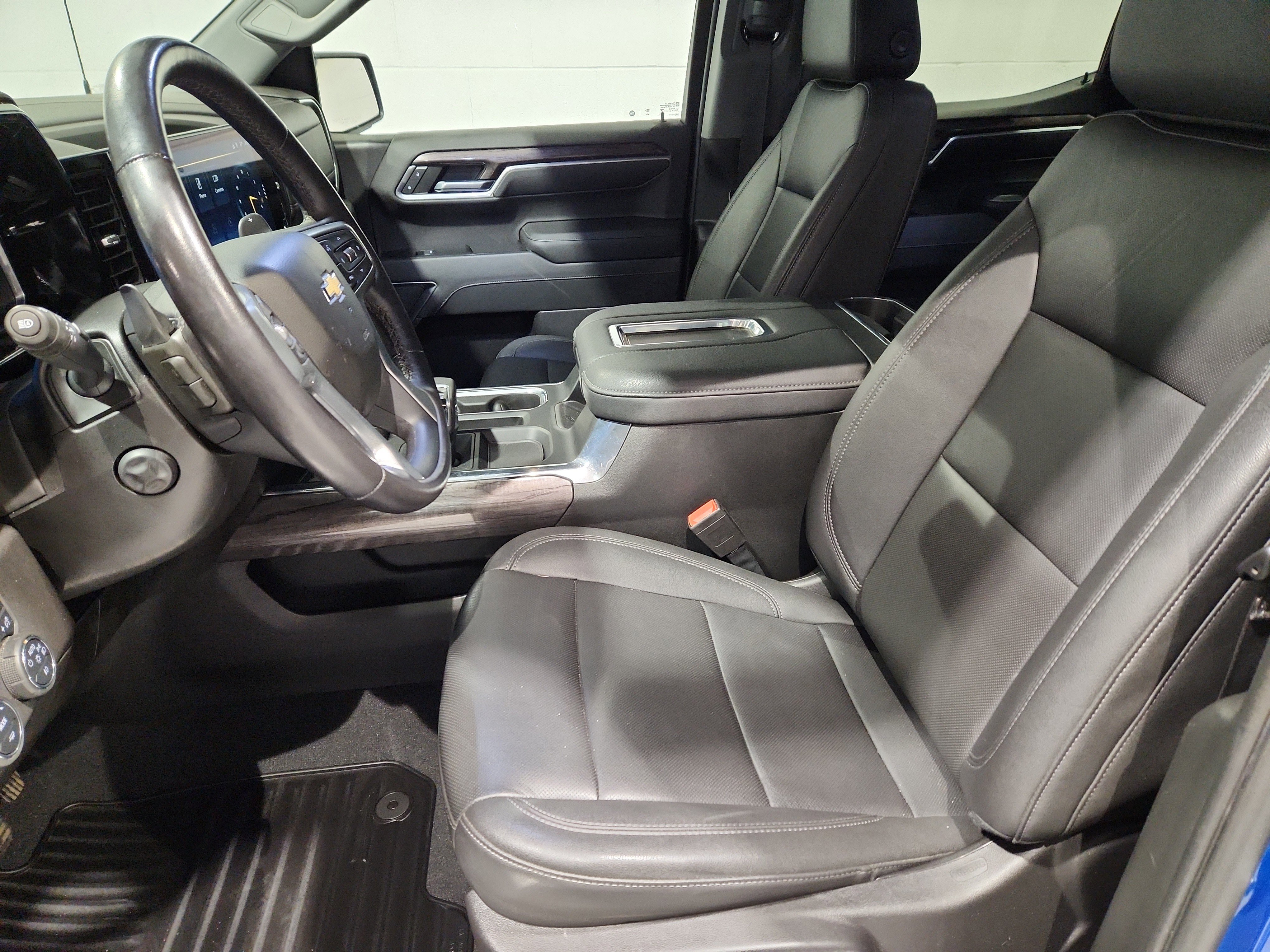 Used 2022 Chevrolet Silverado 1500 LTZ w/ LTZ Convenience Package II image 18