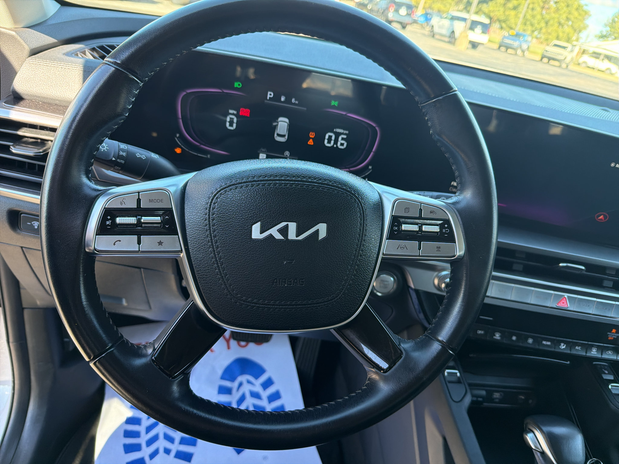 Used 2025 Kia Telluride S AWD/4WD image 17