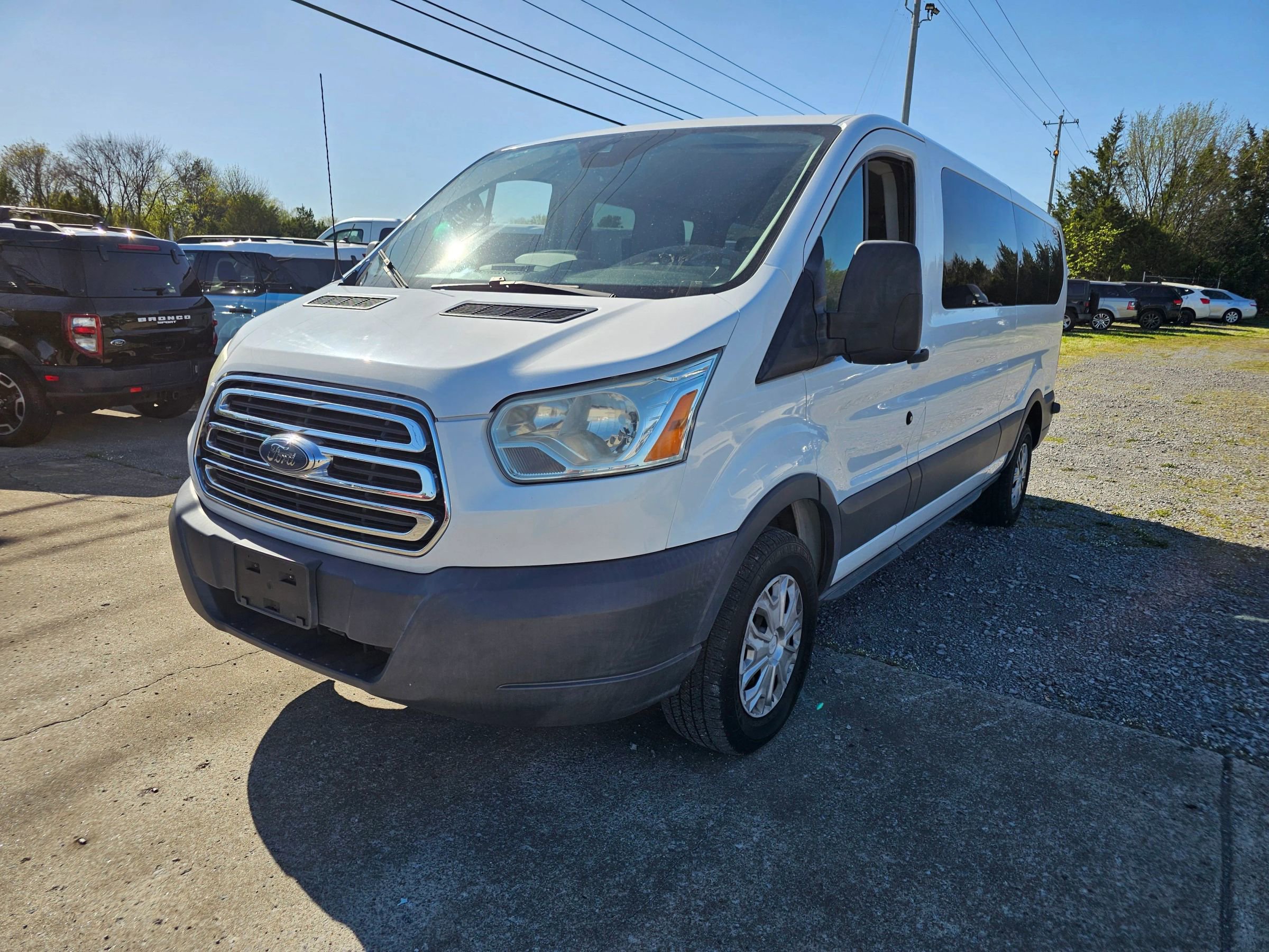 Used 2015 Ford Transit 350 XLT RWD image 1