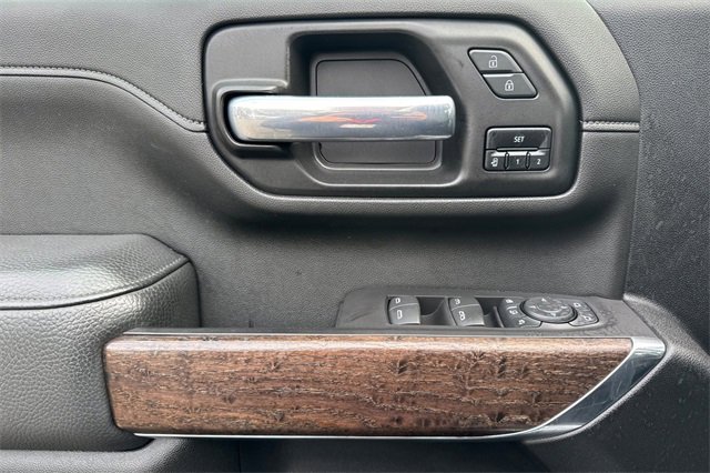 Used 2021 GMC Sierra 2500 Denali w/ Denali Ultimate Package image 11