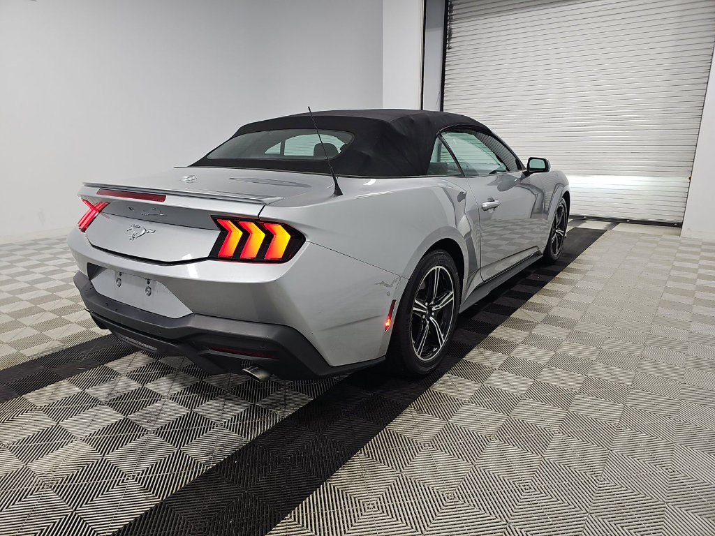 Used 2024 Ford Mustang Premium image 2