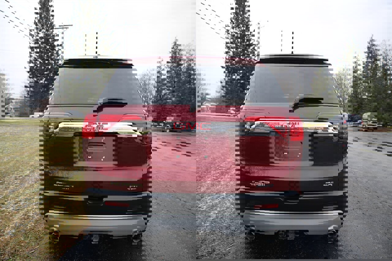 Used 2018 GMC Acadia SLE w/ LPO, Floor Liner Package image 7