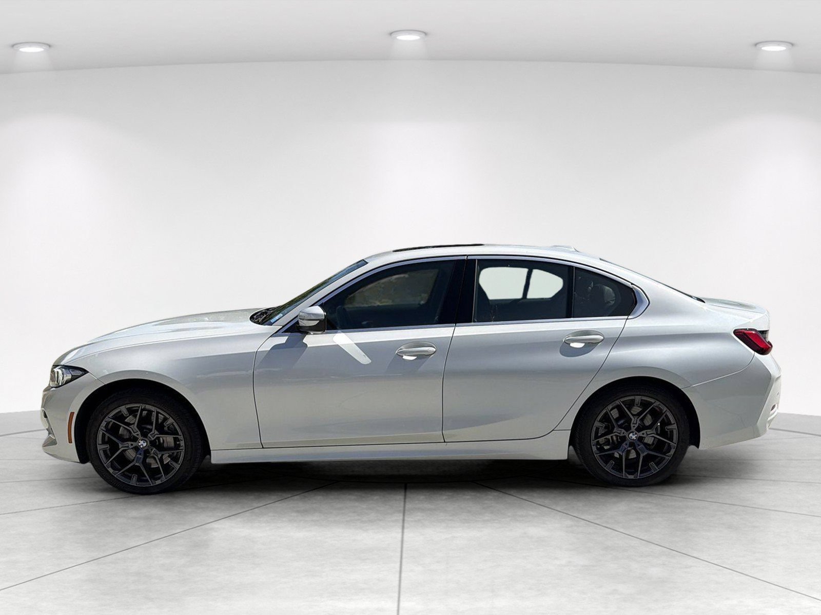 Certified 2025 BMW 330i Sedan w/ Convenience Package RWD image 7