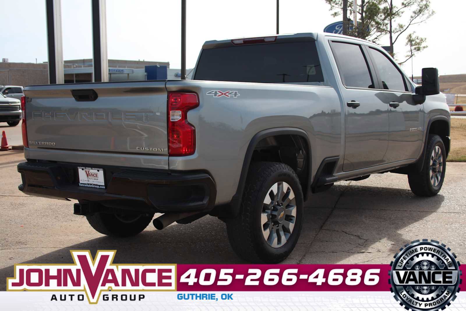 Used 2025 Chevrolet Silverado 2500 Custom image 13