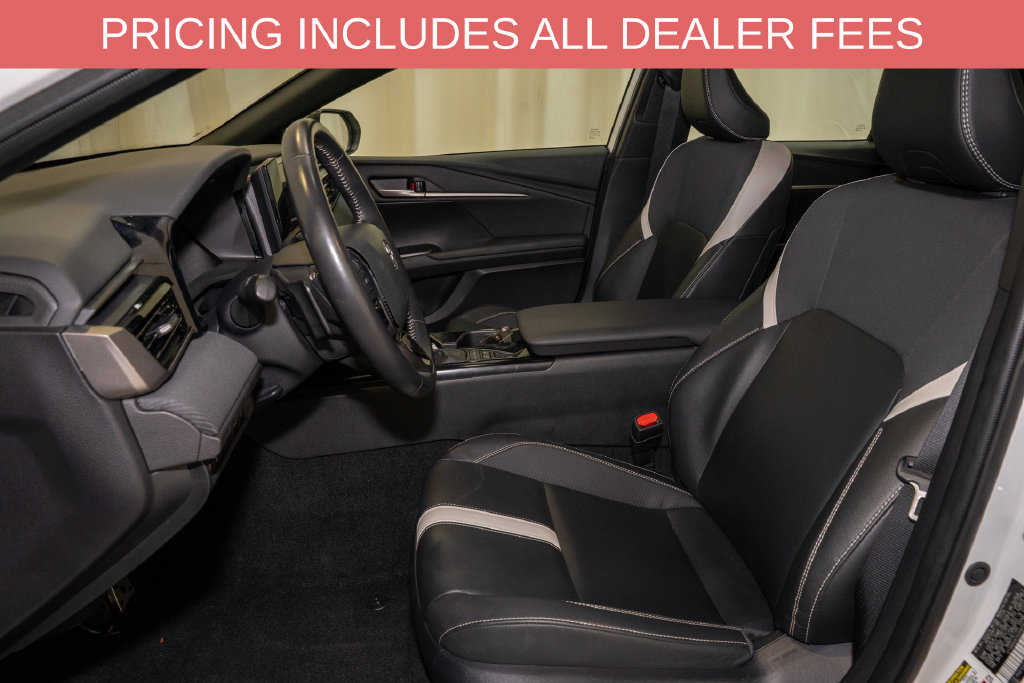 Used 2025 Toyota Camry SE FWD image 10