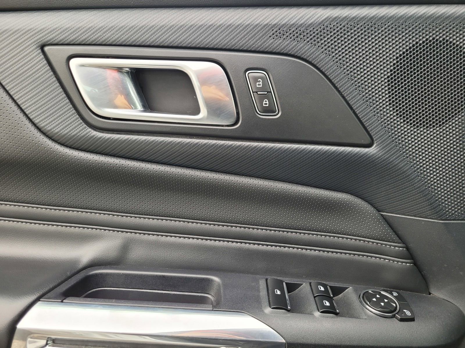 Used 2024 Ford Mustang Premium RWD image 29